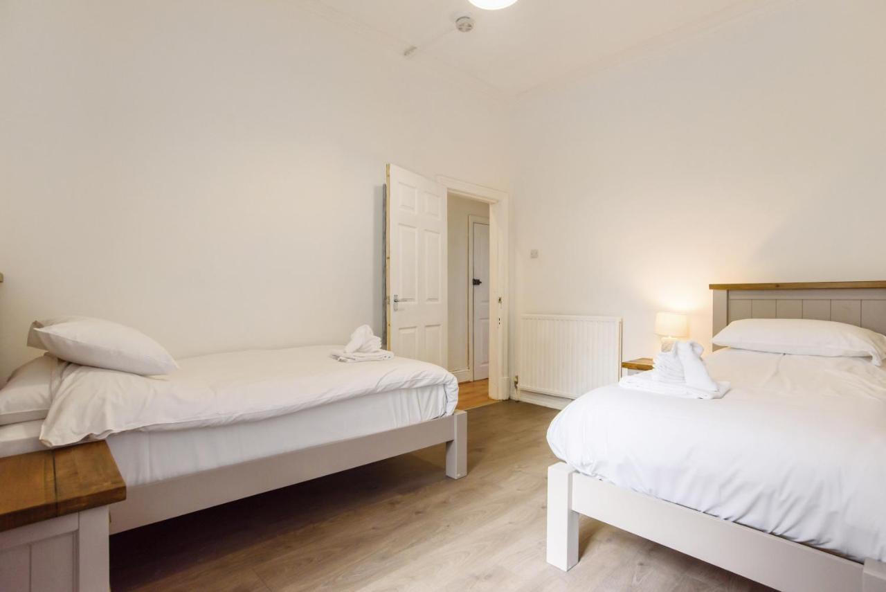 Handpost Lodge Newport  Luaran gambar