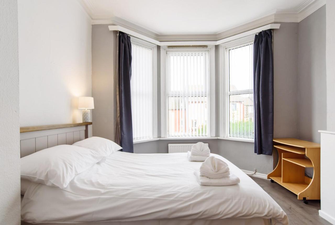 Handpost Lodge Newport  Luaran gambar