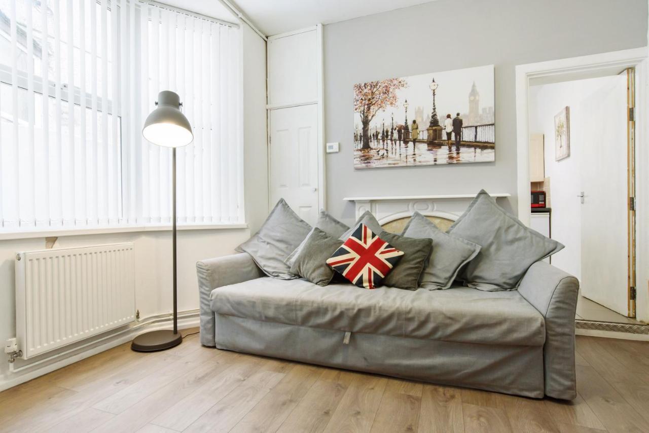Handpost Lodge Newport  Luaran gambar